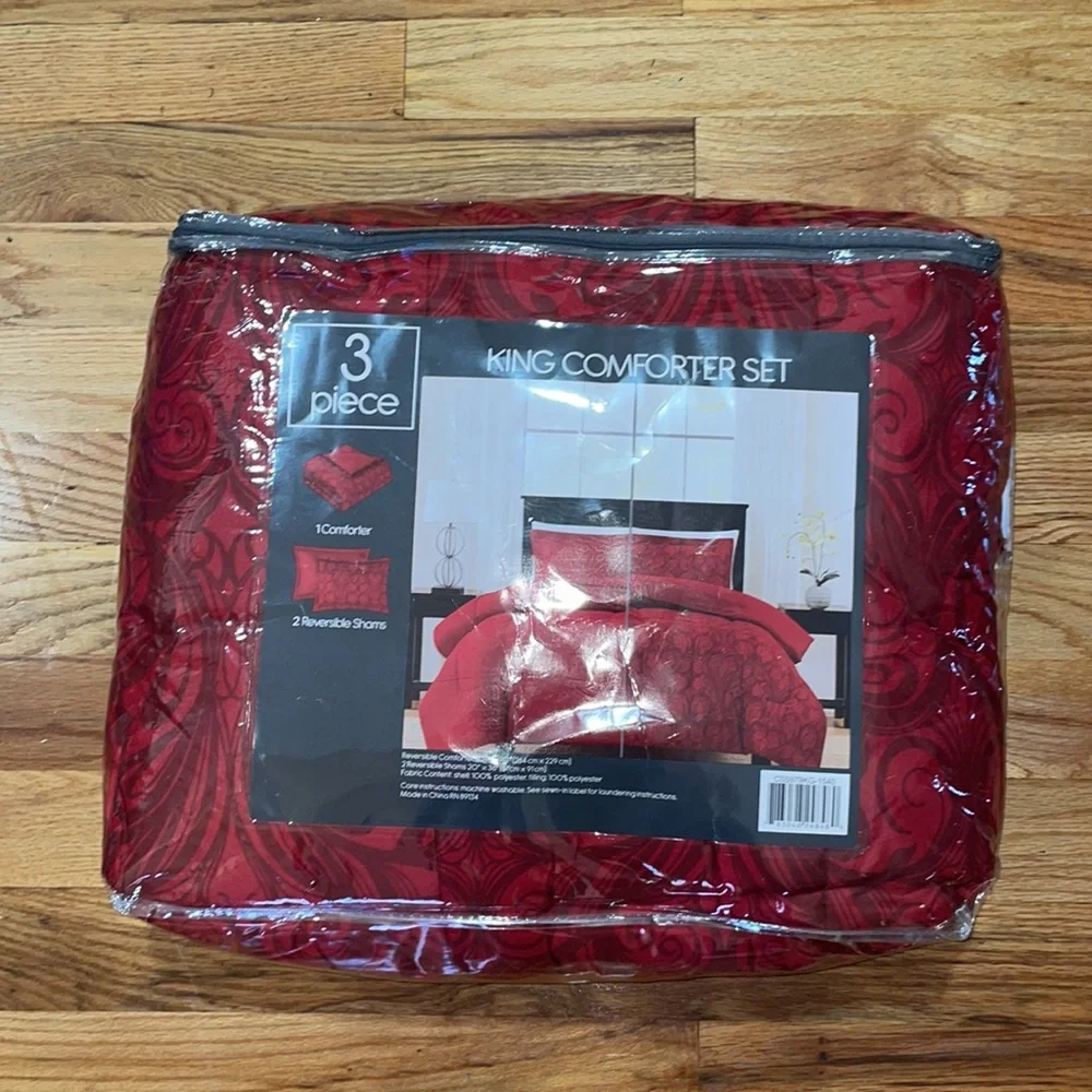 New Nuveau Scroll 3-Pc. Comforter Sets REVERSIBLE Comforter RED  KING
